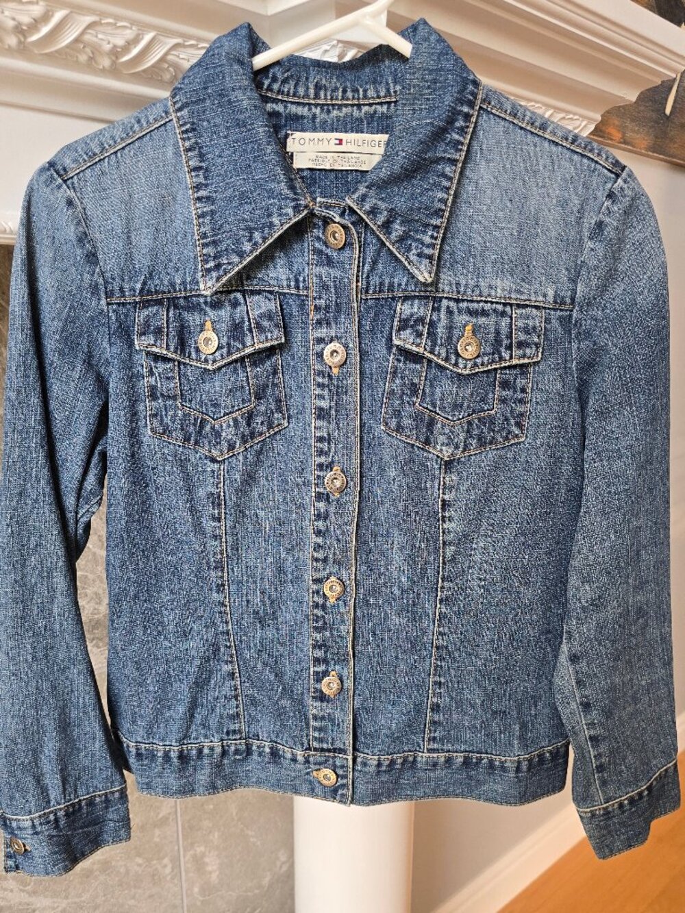 Tommy Hilfiger classic denim trucker jacket size medium